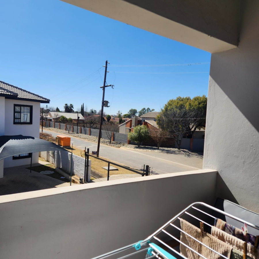 To Let 2 Bedroom Property for Rent in Grimbeeck Park North West
